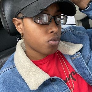 Meet your Posher, Precious